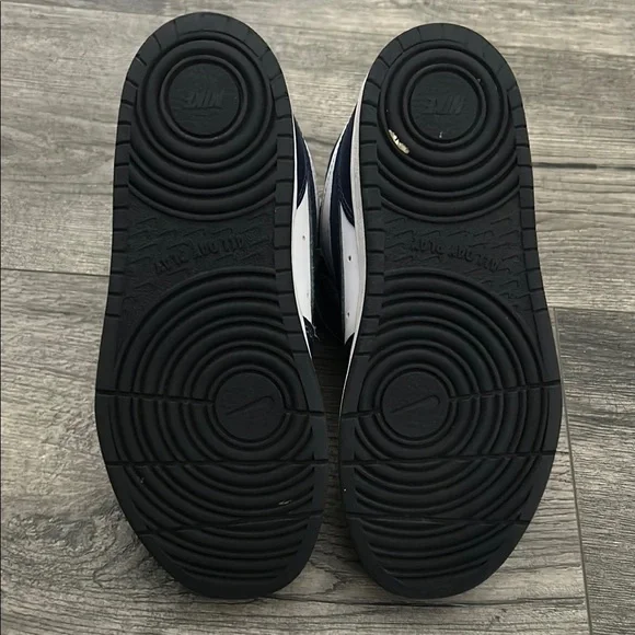 Nike Navy Blue and White Sneakers with High-Top Silhouette - Picture 6 of 8